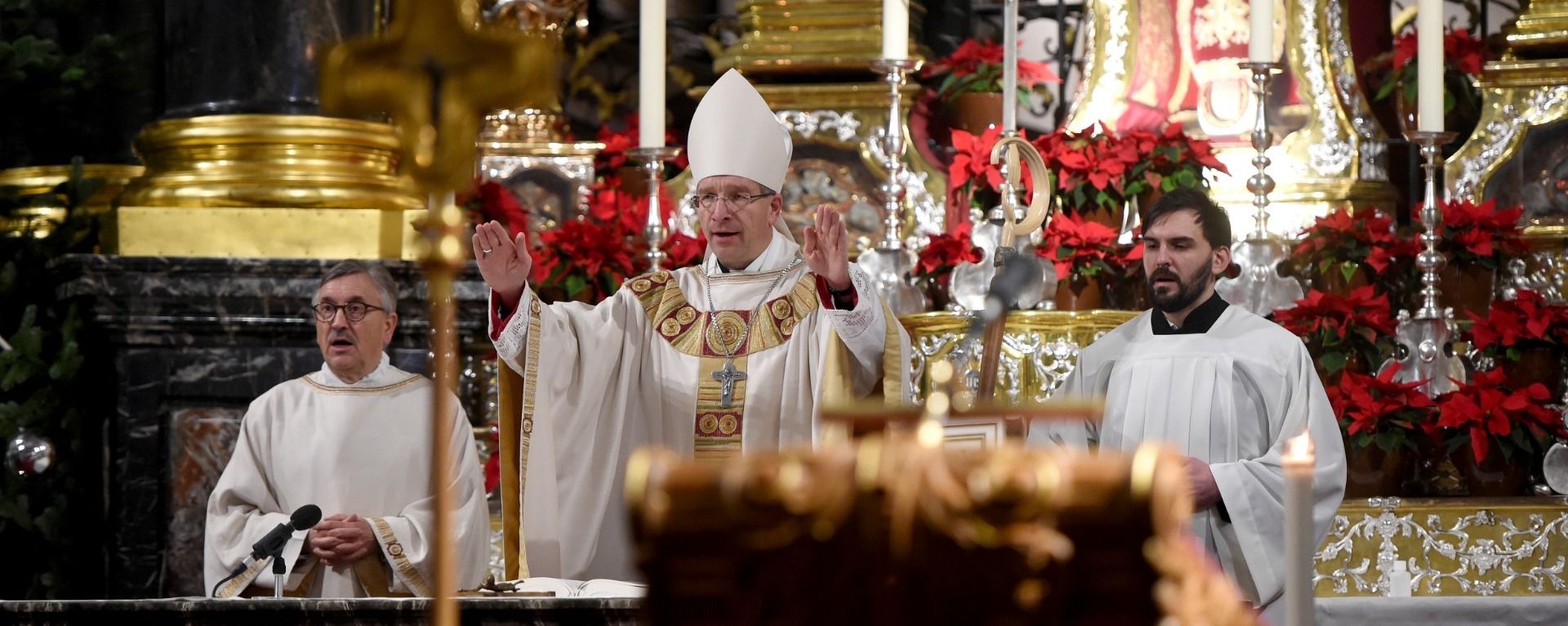 Requiem im Fuldaer Dom mit den Bischöfen Gerber, Diez und Algermissen   