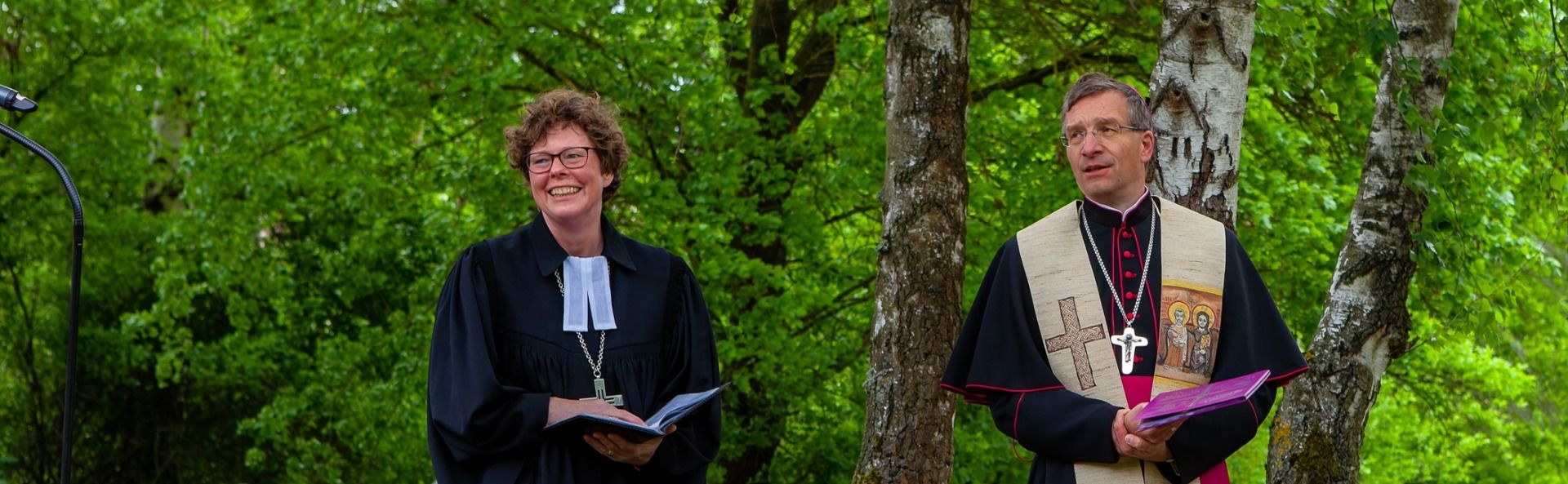 Bischof Dr. Michael Gerber (Bistum Fulda) und Bischöfin Dr. Beate Hofmann (Evangelische Kirche von Kurhessen-Waldeck) feiern am Pfingstmontag gemeinsam einen ökumenischen Gottesdienst im so genannten Himmelszelt auf dem Gelände der Landesgartenschau in Fulda. Foto (Archiv): medio.tv/schauderna 