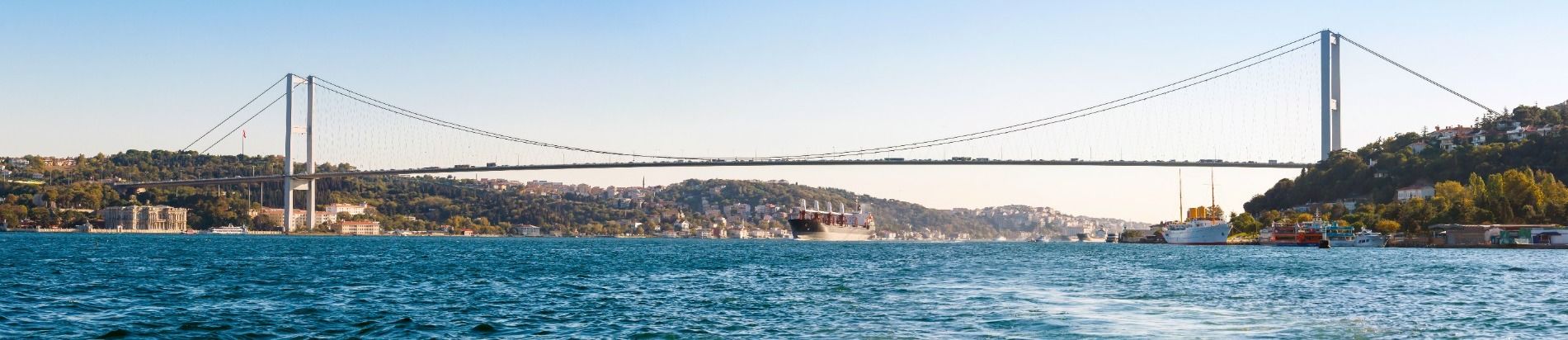 Bischof Dr. Michael Gerber predigte anlässlich des 40. Jubiläums der deutschsprachigen Pfarrei St. Paul in Istanbul. Dabei betonte er die Bedeutung der Anerkennung von Grenzen und Schwächen sowie die Erfahrungen von Verletzungen als Chancen zur Erneuerung.